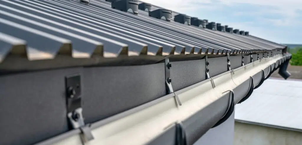 Gouttieres Installation de gouttieres Nettoyage et reparation de gouttieres Rhone Alpes Drome 26 Ardeche 07